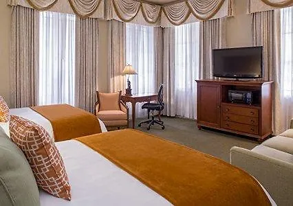 ***  The Saint James Hotel, Ascend Hotel Collection Toronto Canada