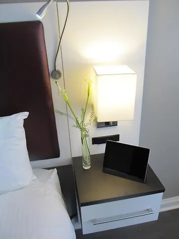The Saint James Hotel, Ascend Hotel Collection Toronto