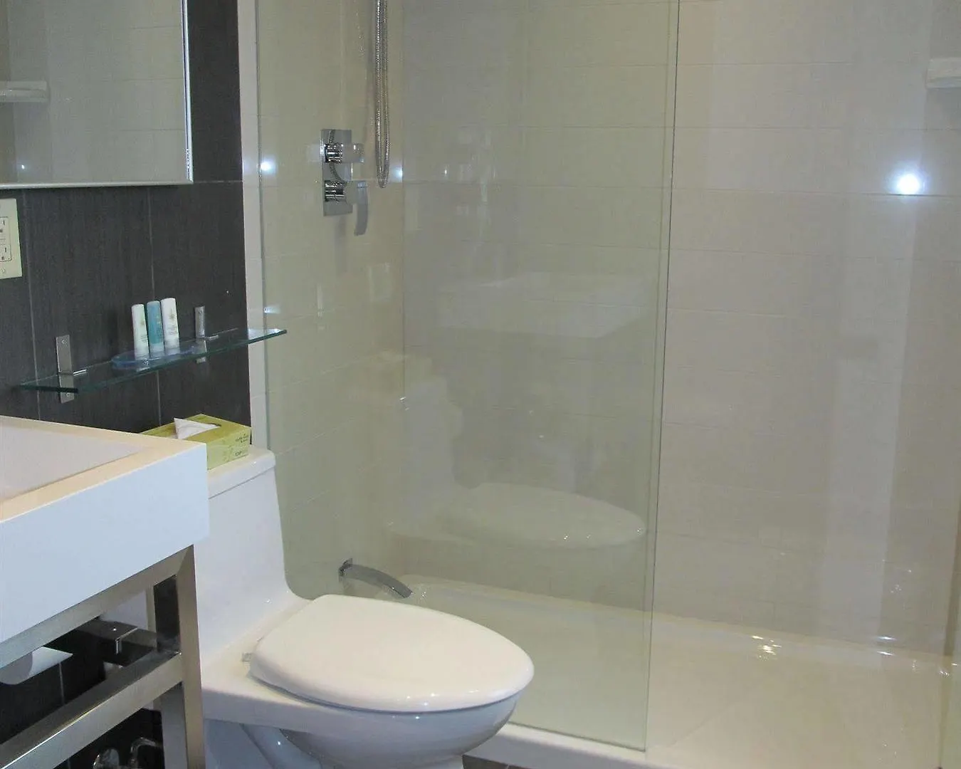 The Saint James Hotel, Ascend Hotel Collection Toronto