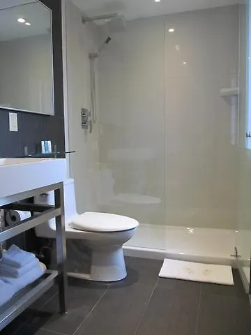 The Saint James Hotel, Ascend Hotel Collection Toronto Canada